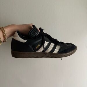 Black Adidas Samba Women’s 7.5 Sneaker